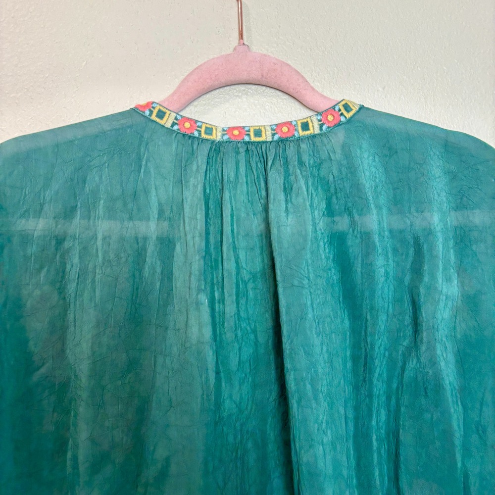 NWT Johnny Was Zedonia Embroidered Tunic Top Green Floral Bohemian Blouse M - Picture 9 of 12